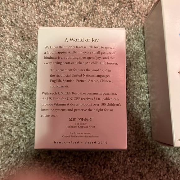 NIB UNICEF Believe in peace hallmark keepsake ornament 2011 & 2010 set - Picture 5 of 6